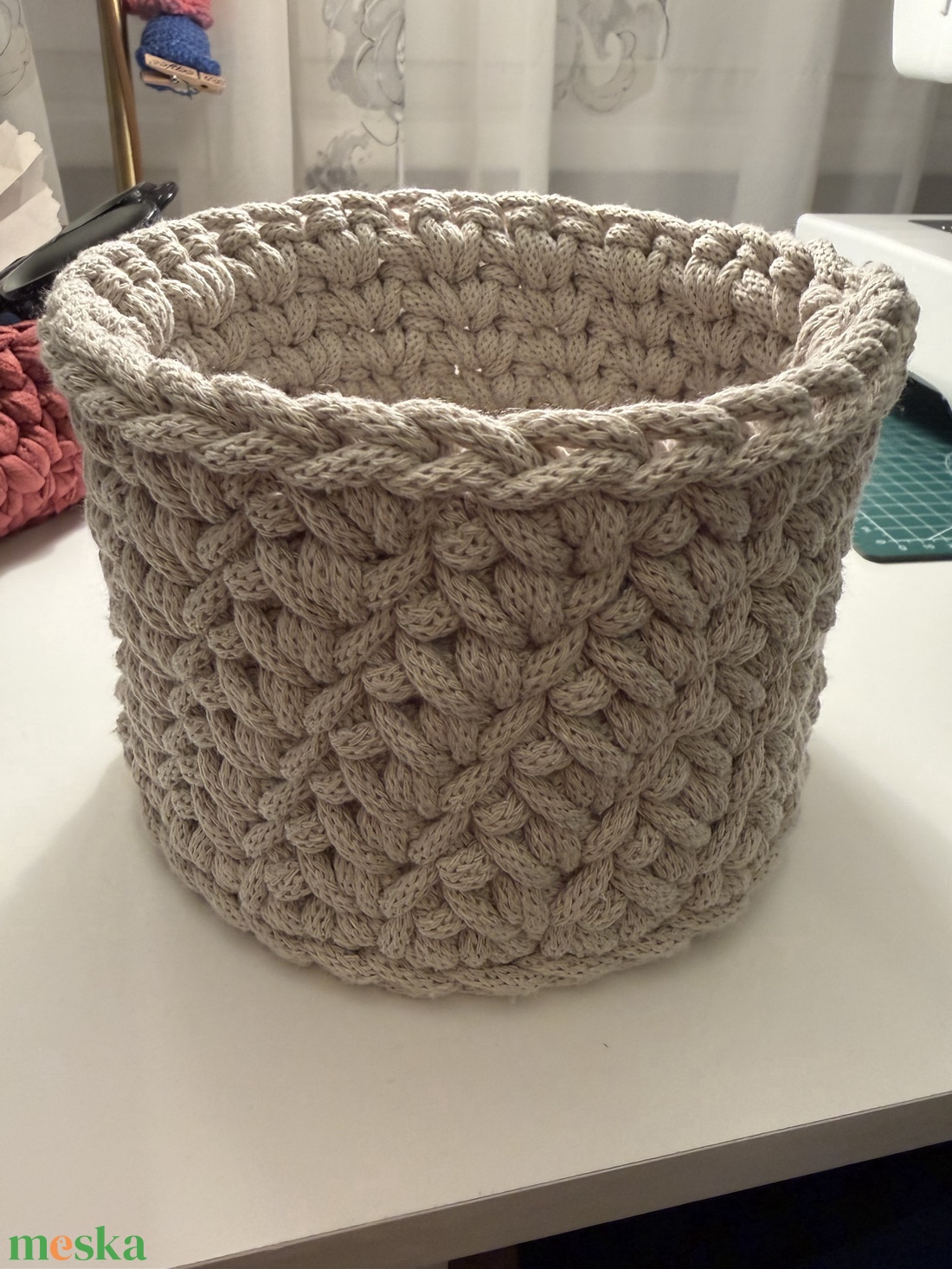 Horgolt asztali tároló - otthon & életmód - tárolás & rendszerezés - íróasztali tároló - Meska.hu