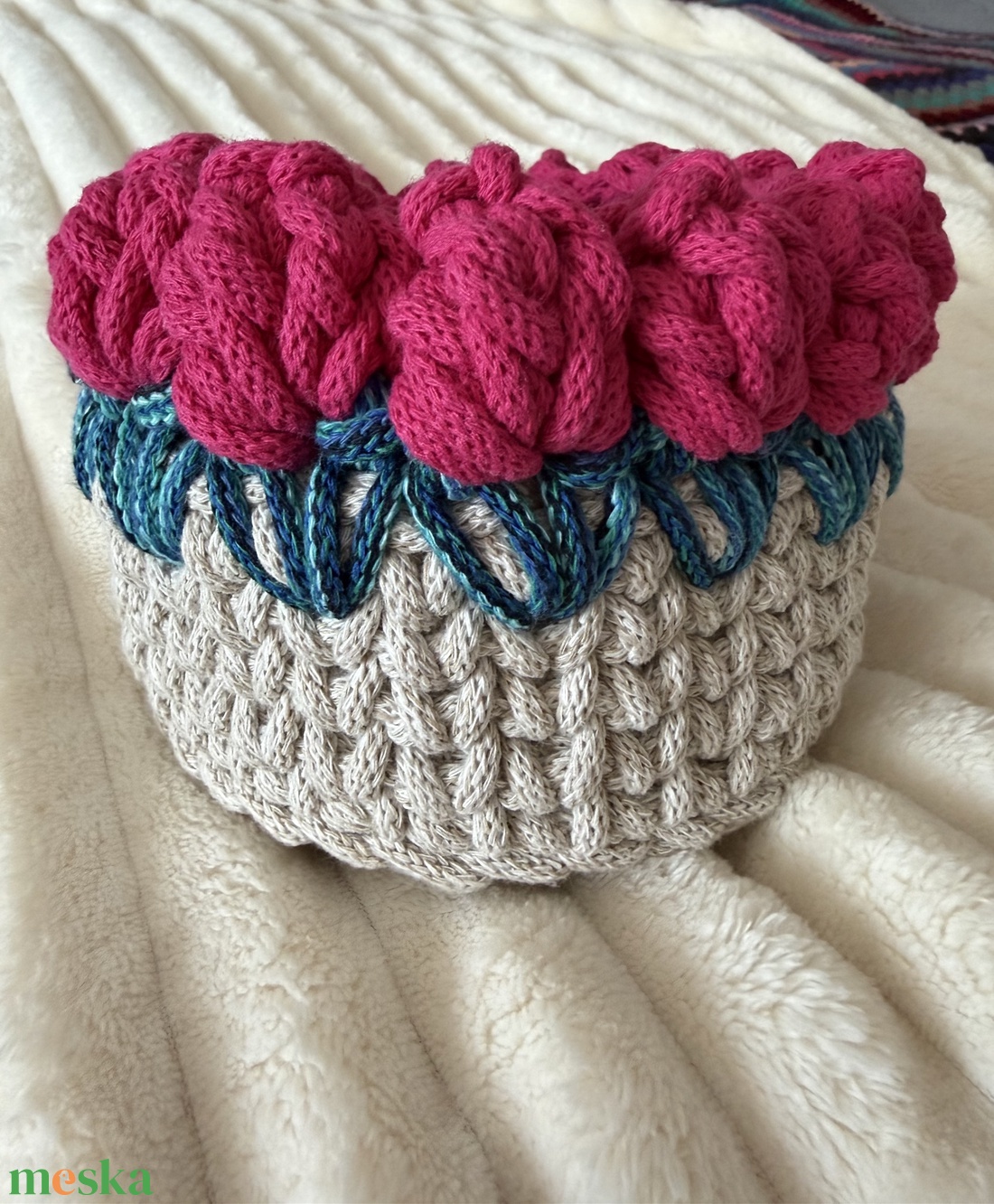 Horgolt virágos tárolók - otthon & életmód - tárolás & rendszerezés - tárolókosár - Meska.hu