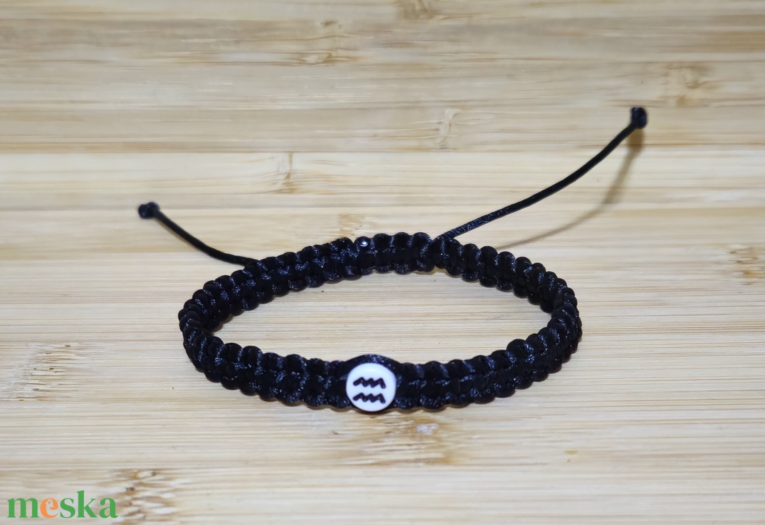 Vízöntő  Horoszkópos Makramé Karkötő - ékszer - karkötő - fonott karkötő - Meska.hu