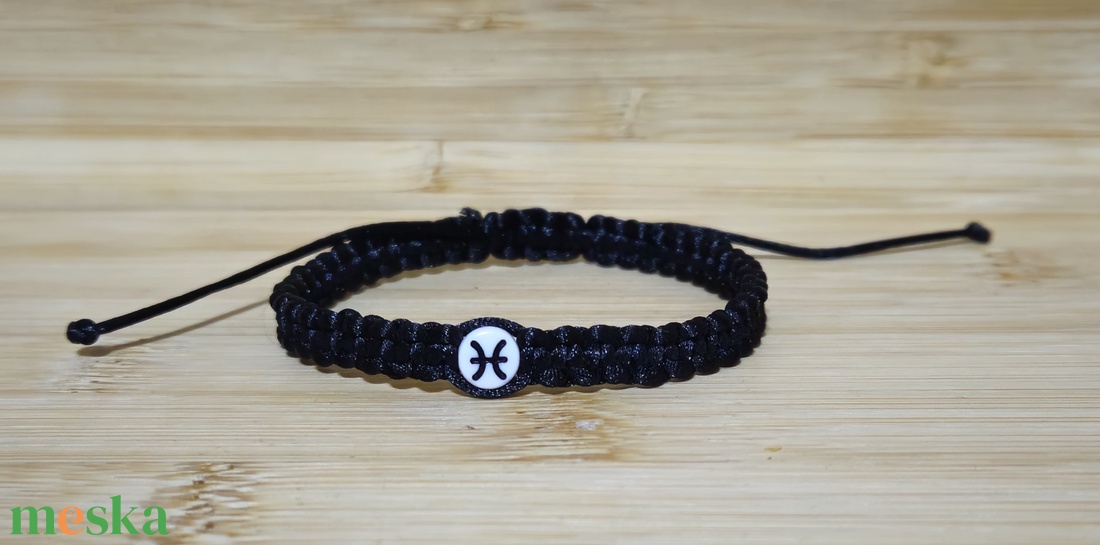 Halak  Horoszkópos Makramé Karkötő - ékszer - karkötő - fonott karkötő - Meska.hu