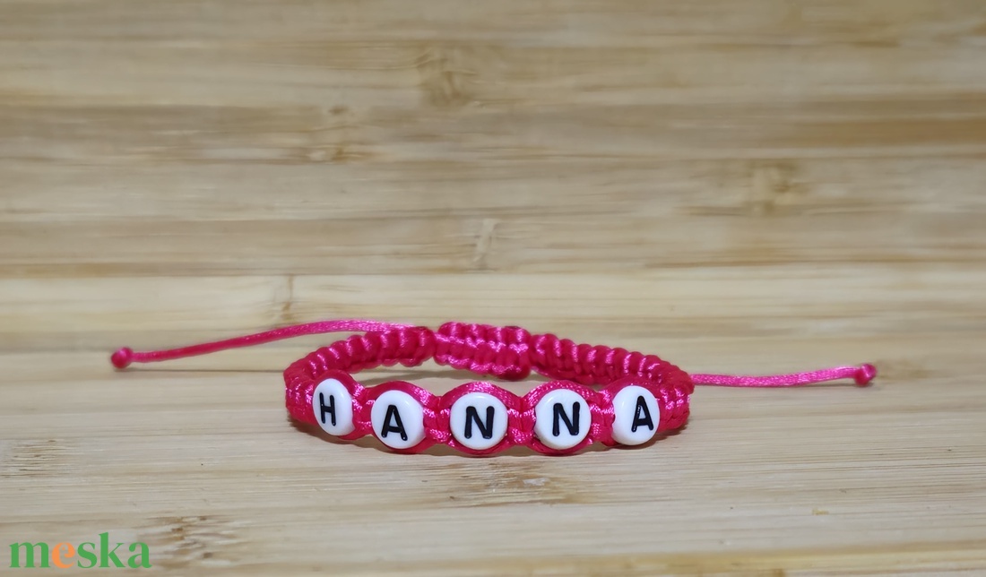 Egyedi névre szóló makramé karkötő  személyre szabott ajándék - ékszer - karkötő - névre szóló karkötő - Meska.hu