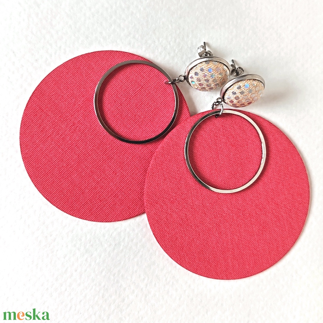 Egyszínű sötét rózsaszín nagyméretű textilfülbevaló ezüsttel - ékszer - fülbevaló - lógó fülbevaló - Meska.hu