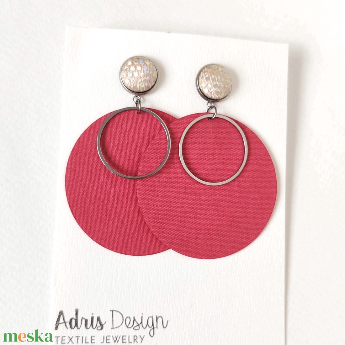 Egyszínű sötét rózsaszín nagyméretű textilfülbevaló ezüsttel - ékszer - fülbevaló - lógó fülbevaló - Meska.hu