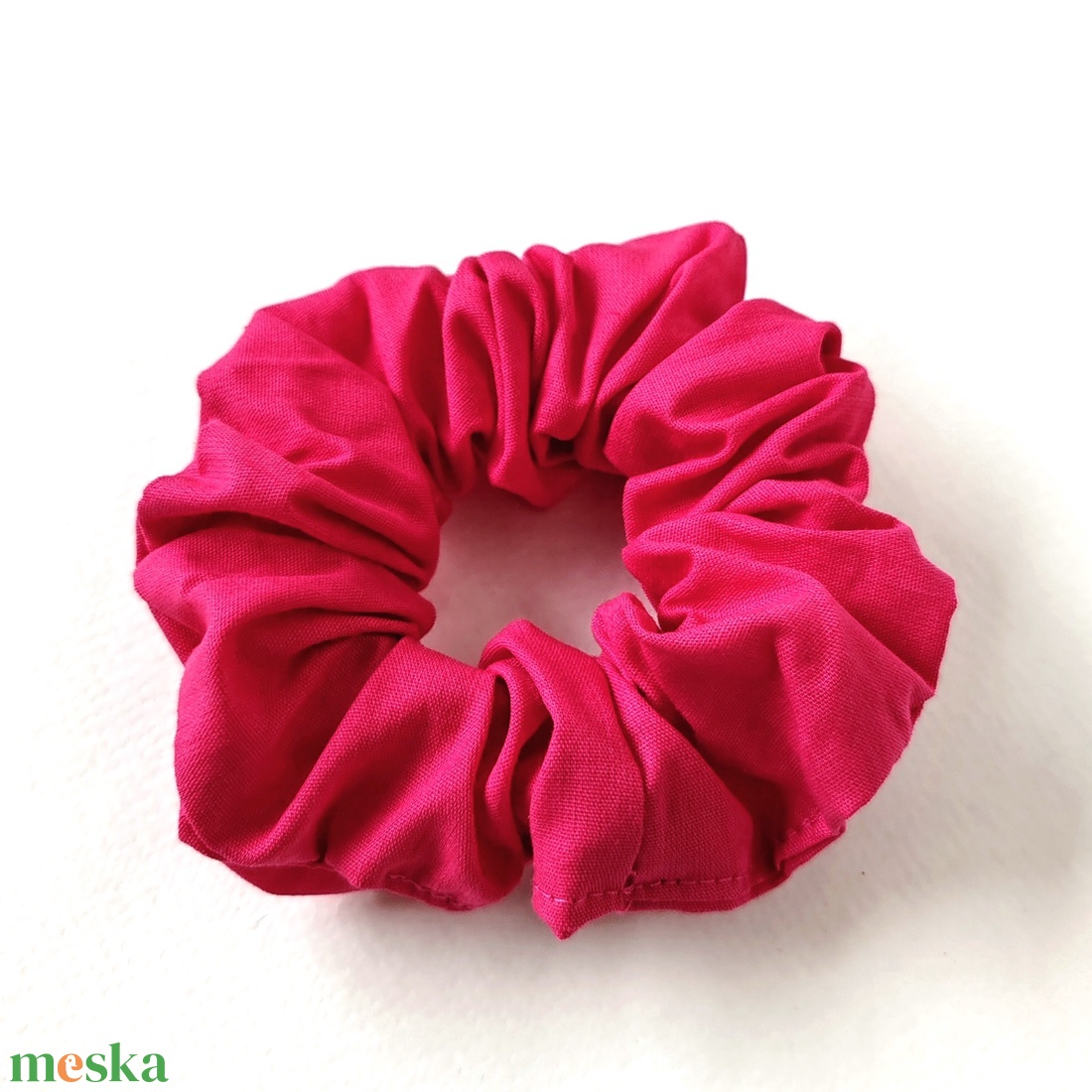 Egyszínű pink scrunchie, hajgumi - ruha & divat - hajdísz & hajcsat - hajgumi - Meska.hu