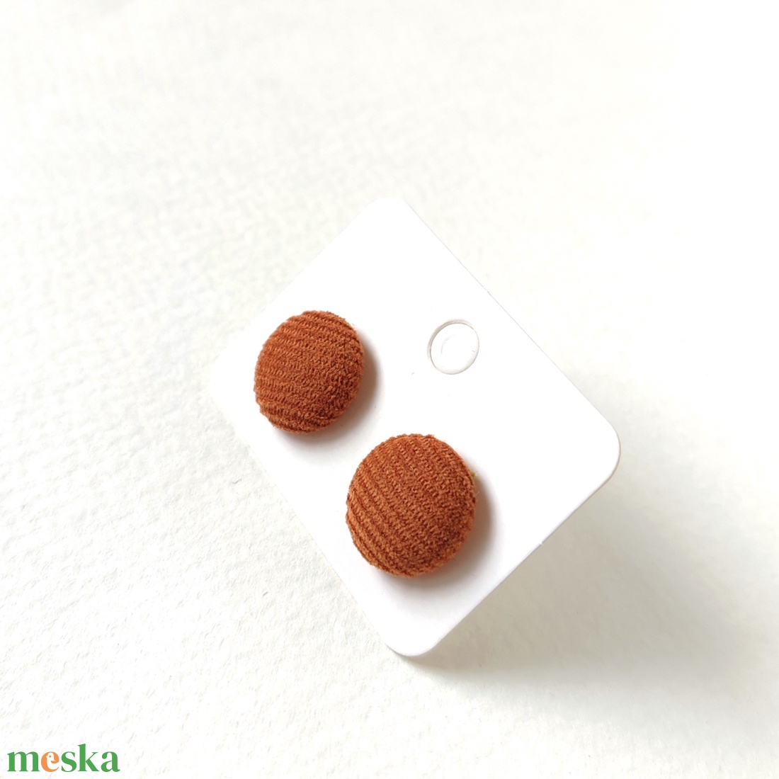 Kordbársony textilfülbevaló választható színben 1. paletta - ékszer - fülbevaló - pötty fülbevaló - Meska.hu