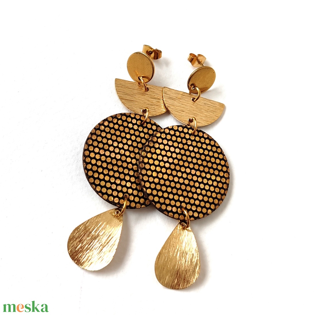 Arany pöttyös textilfülbevaló aranyozott nemesacél kiegészítőkkel - ékszer - fülbevaló - lógó fülbevaló - Meska.hu