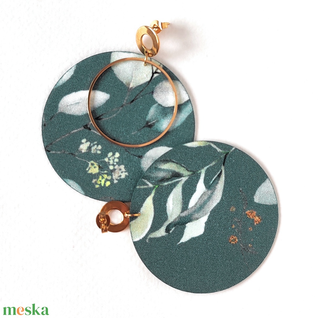 Pasztell szürkés türkiz levélmintás nagyméretű textilfülbevaló aranyozott nemesacél bedugós résszel - ékszer - fülbevaló - lógó fülbevaló - Meska.hu