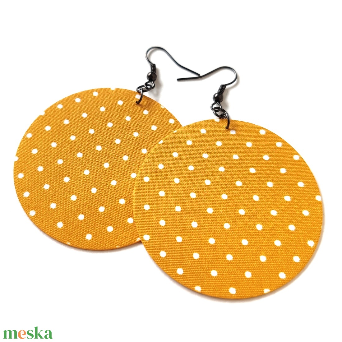 Sárga alapon pöttyös textilfülbevaló - ékszer - fülbevaló - lógó fülbevaló - Meska.hu