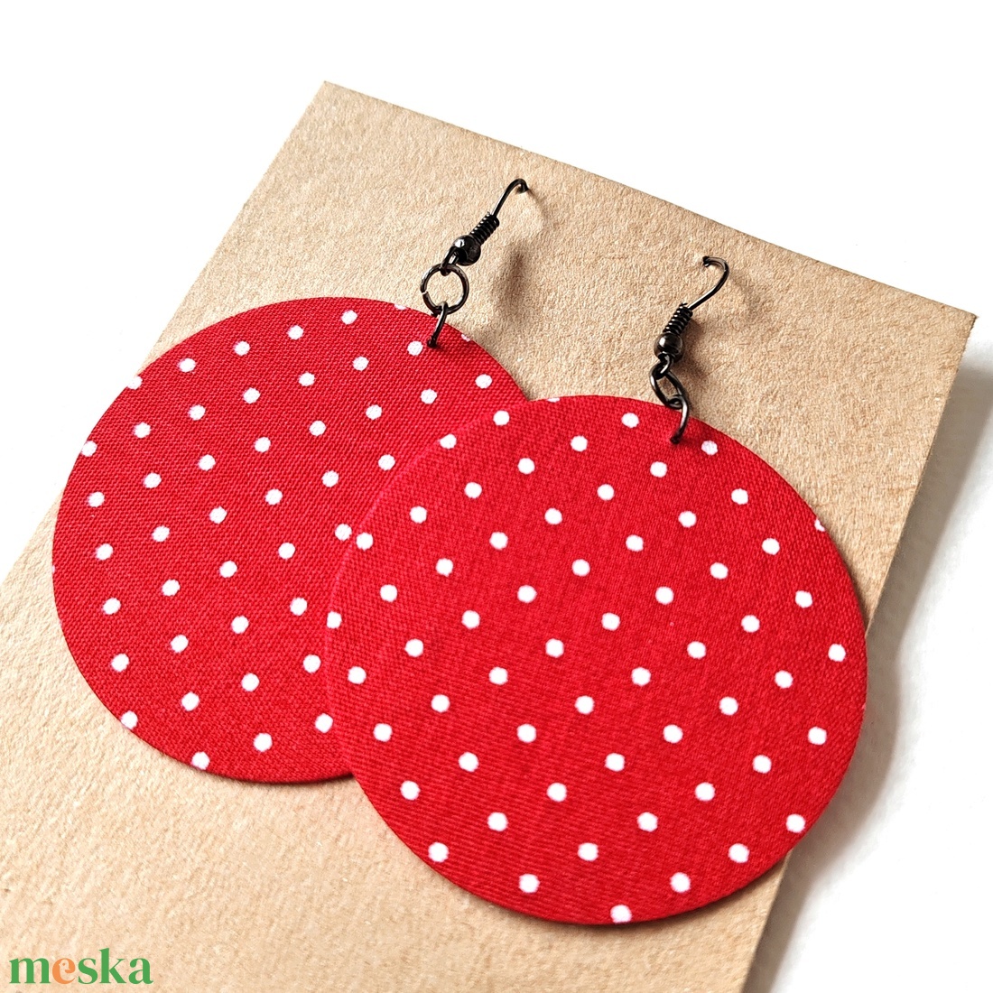 Piros alapon pöttyös textilfülbevaló - ékszer - fülbevaló - lógó fülbevaló - Meska.hu