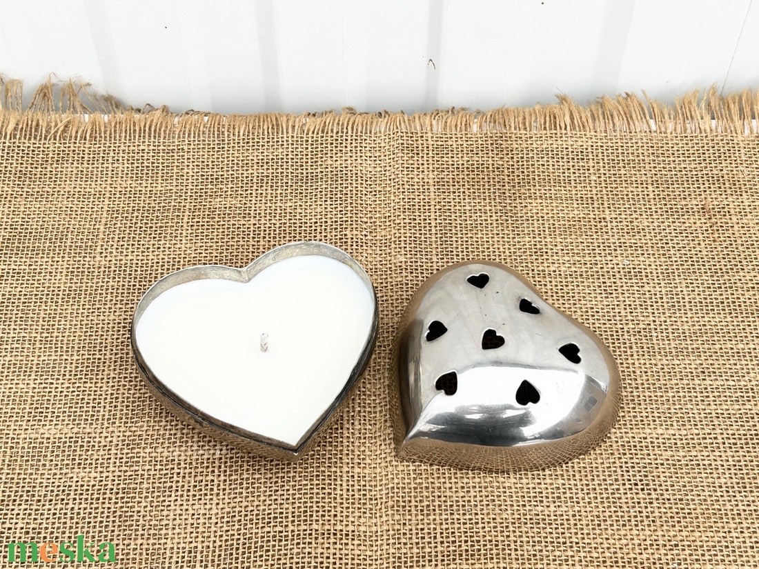 Szójaviasz gyertya fém szív edénybe öntve - otthon & életmód - gyertya, illat, aroma - gyertya - Meska.hu