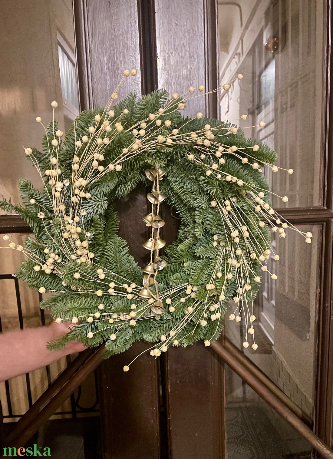 Harangos fenyő kopogtató - otthon & életmód - dekoráció - ajtó- és ablak dekoráció - ajtódísz & kopogtató - Meska.hu