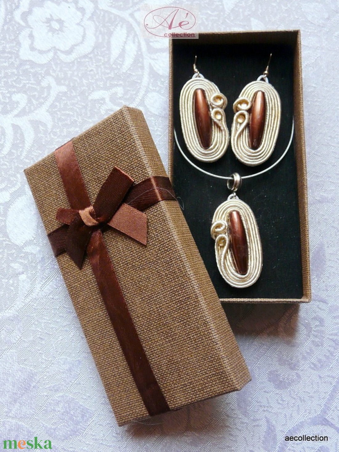 Exkluzív sujtás ékszergarnitúra. - ékszer - fülbevaló - lógó fülbevaló - Meska.hu