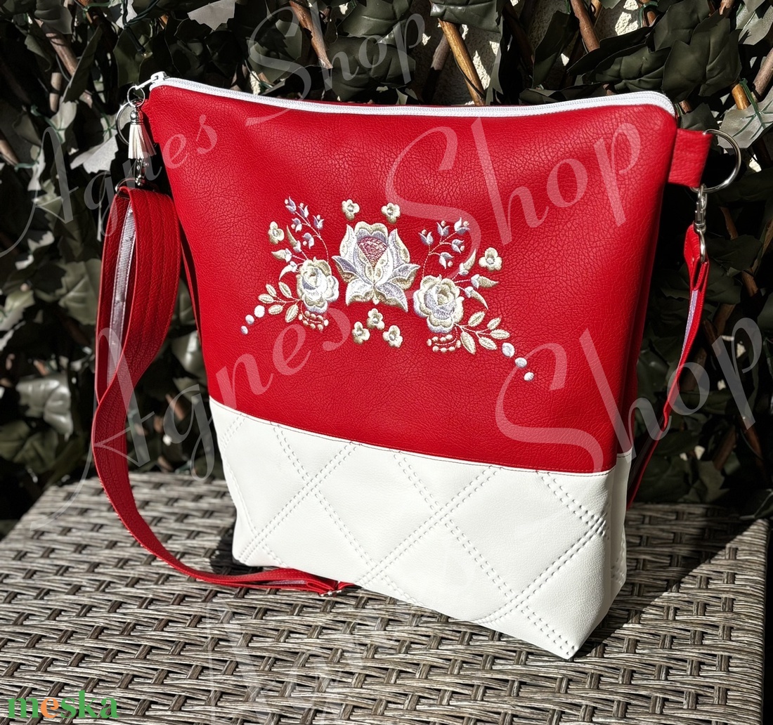 Piros - Fehér táska - táska & tok - kézitáska & válltáska - vállon átvethető táska - Meska.hu