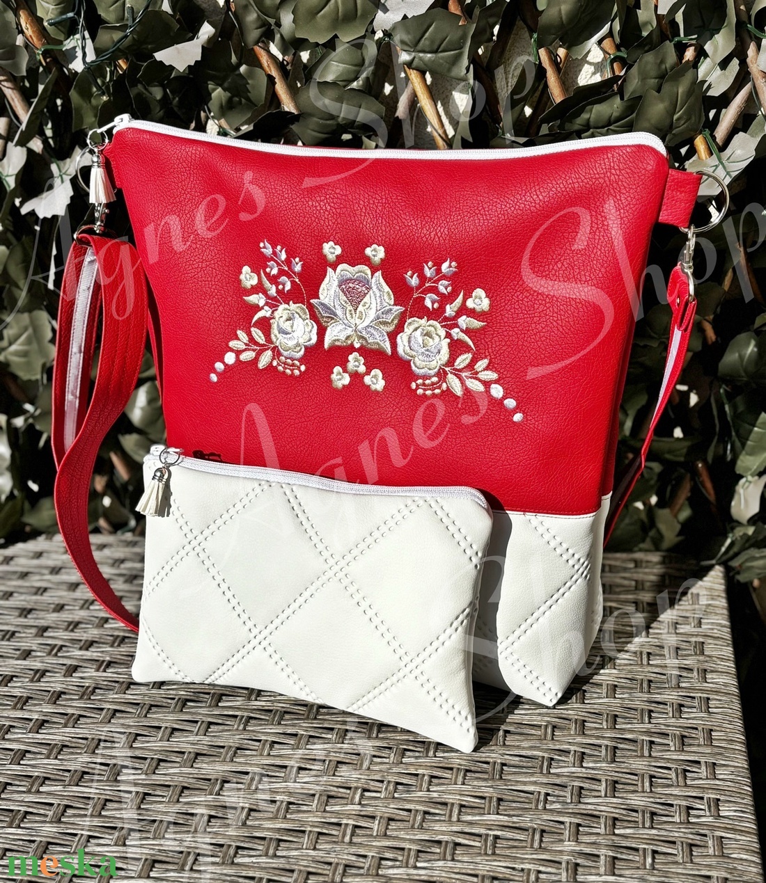 Piros - Fehér táska - táska & tok - kézitáska & válltáska - vállon átvethető táska - Meska.hu