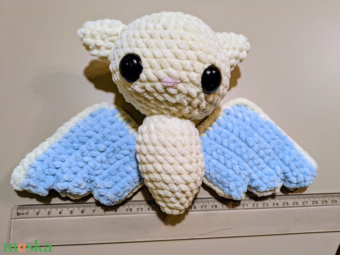 Egyedi horgolt fehér denevér � Puha amigurumi figura - játék & sport - plüssállat & játékfigura - denevér - Meska.hu