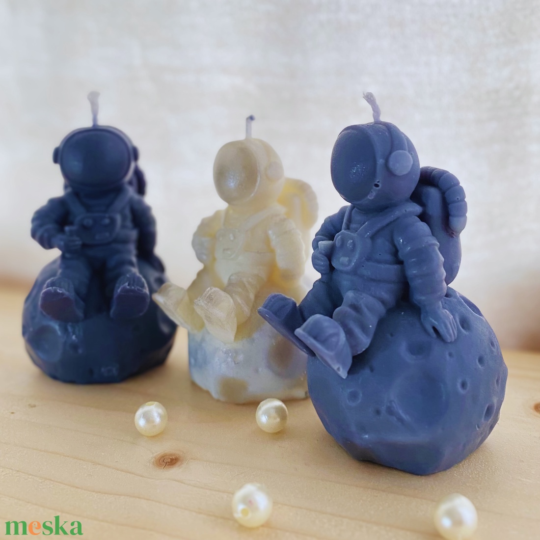 Űrhajós formagyertya � különleges dekor gyertya választható színekben, ajándék gyerekeknek és design kedvelőknek - otthon & életmód - gyertya, illat, aroma - gyertya - Meska.hu