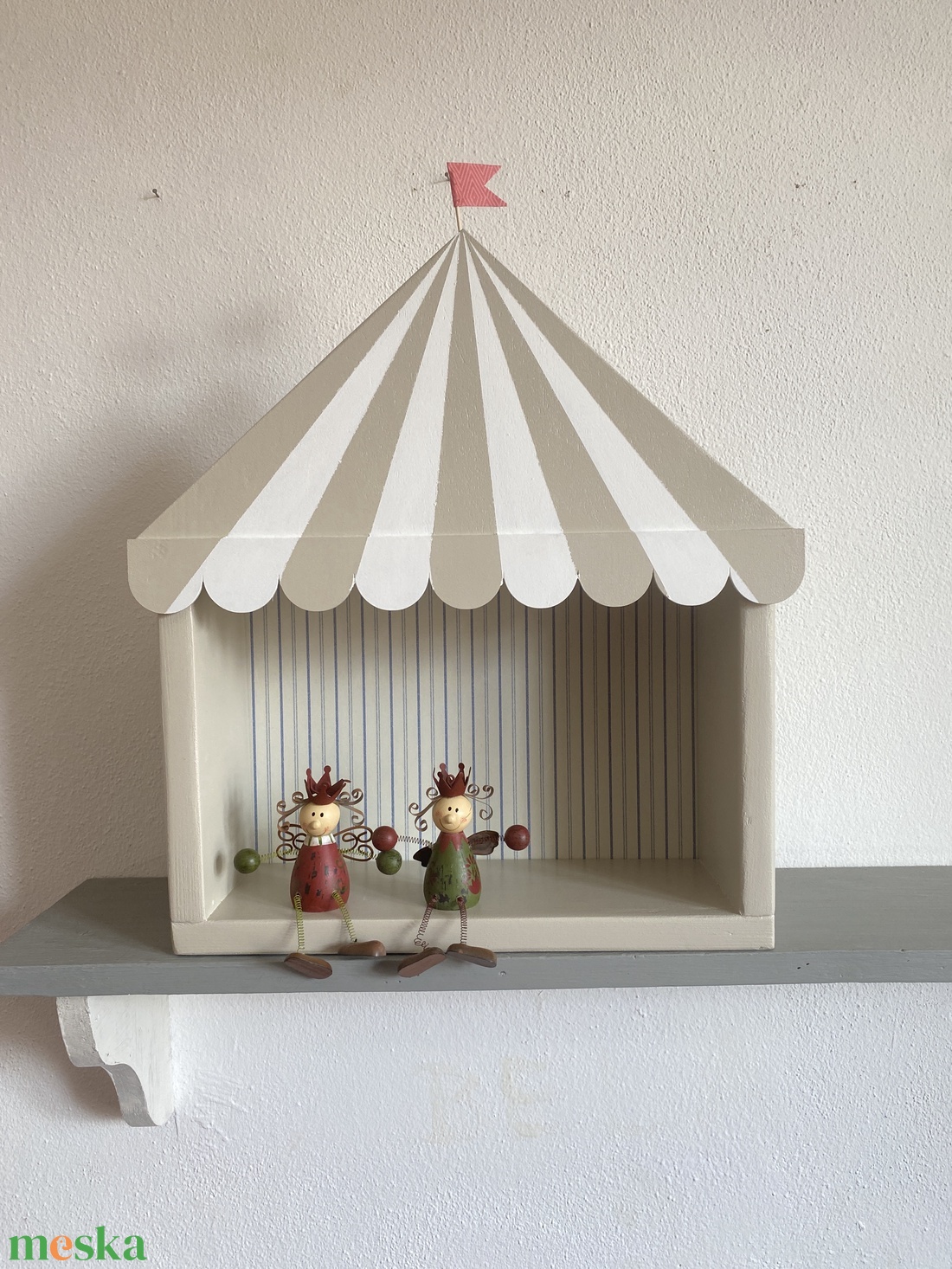 Babapolc, polc gyerekszobába, cirkusz - baba - mama - babaszobabútor - játéktároló - Meska.hu