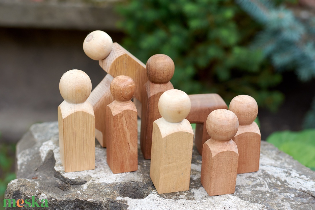 Faragott fa bábu - otthon & életmód - dekoráció - manók - Meska.hu