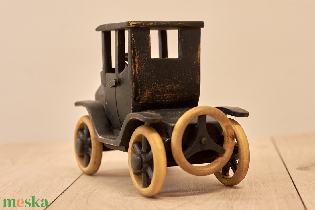 Fa autó - 'Lizzy' - művészet - makett, modell - Meska.hu