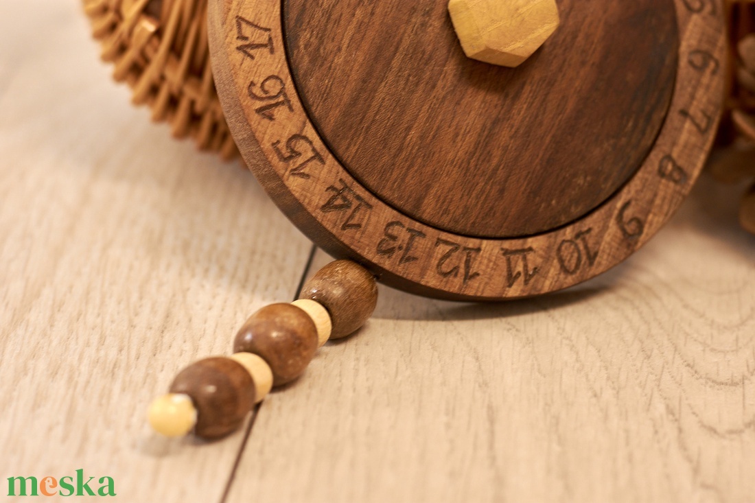 Faragott adventi naptár - otthon & életmód - dekoráció - asztal és polc dekoráció - dekorációs tál, tartó - Meska.hu