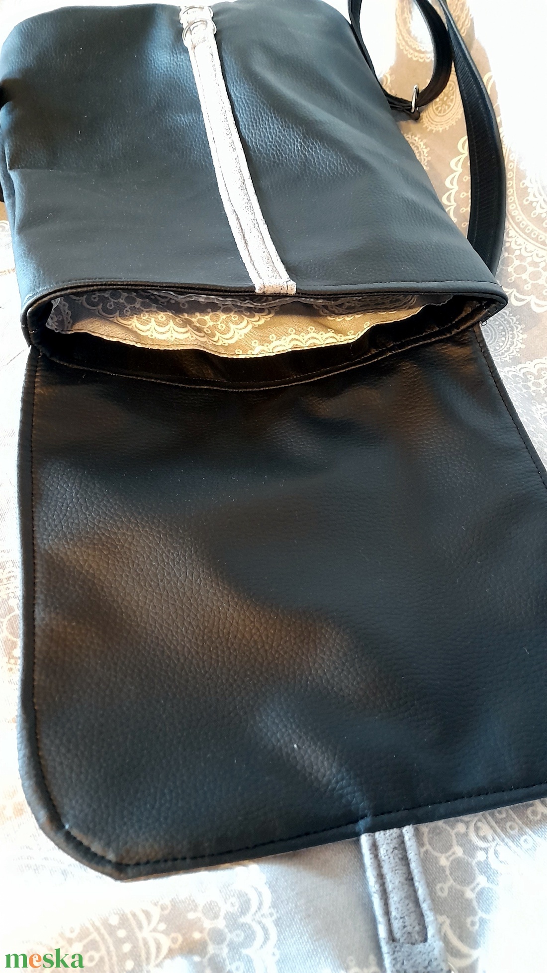 Mandalás  fekete-szürke hátitáska - táska & tok - hátizsák - hátizsák - Meska.hu