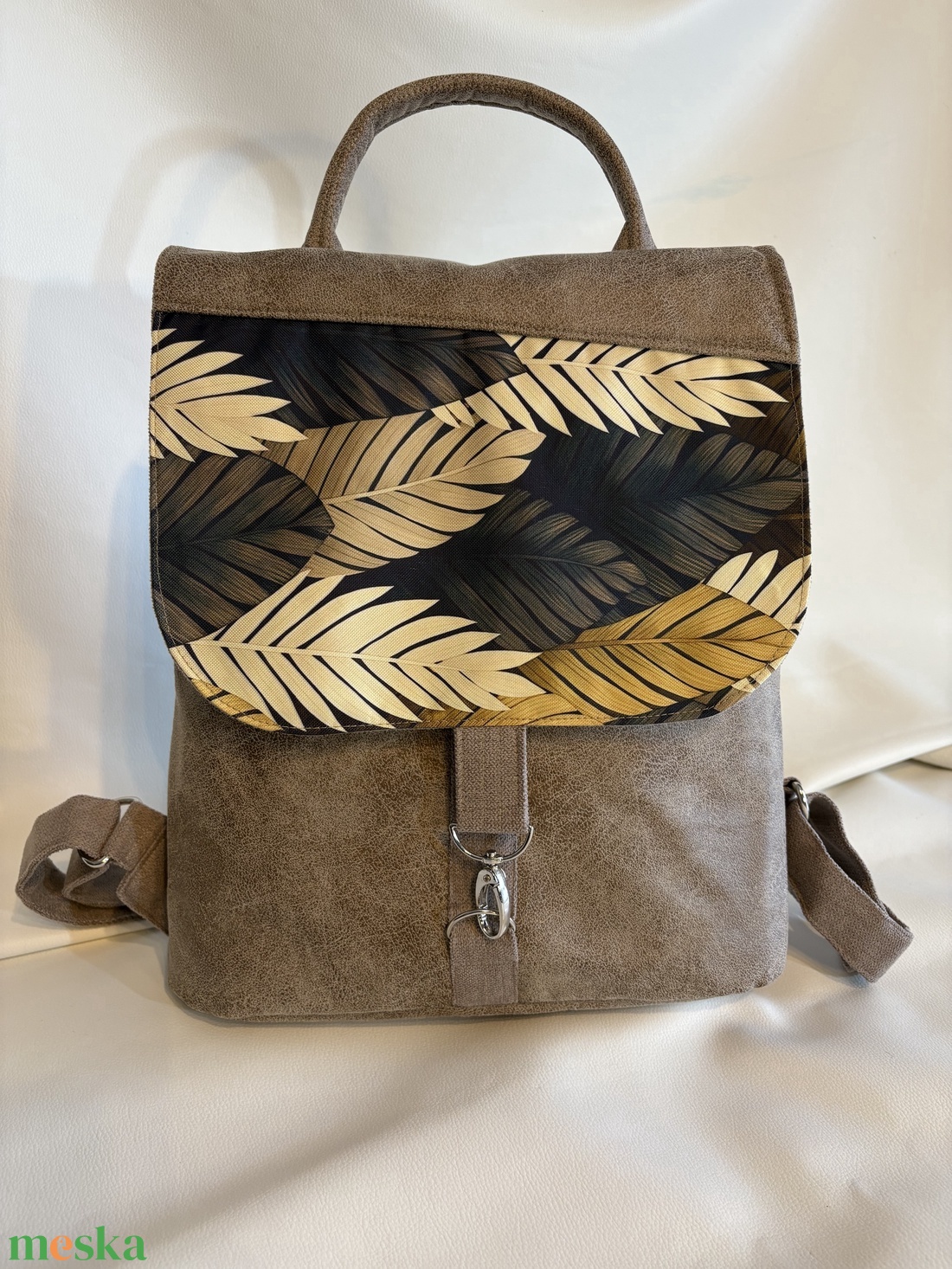 Drapp hátitáska egyedi mintával - táska & tok - hátizsák - hátizsák - Meska.hu