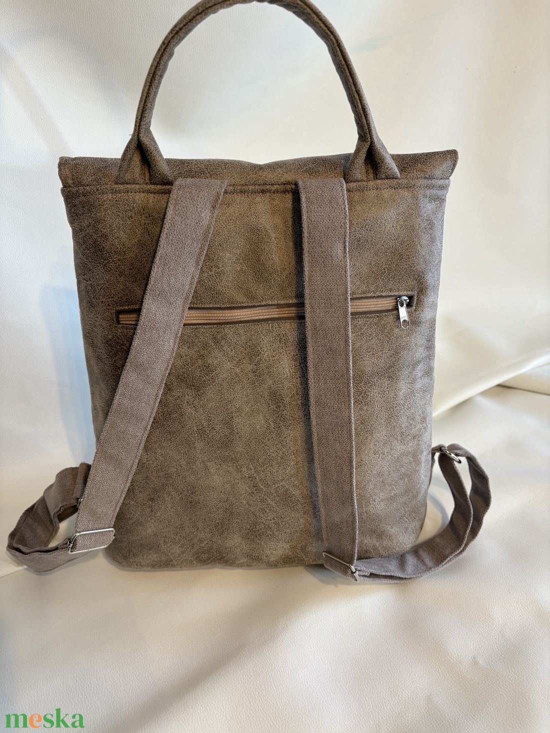 Drapp hátitáska egyedi mintával - táska & tok - hátizsák - hátizsák - Meska.hu