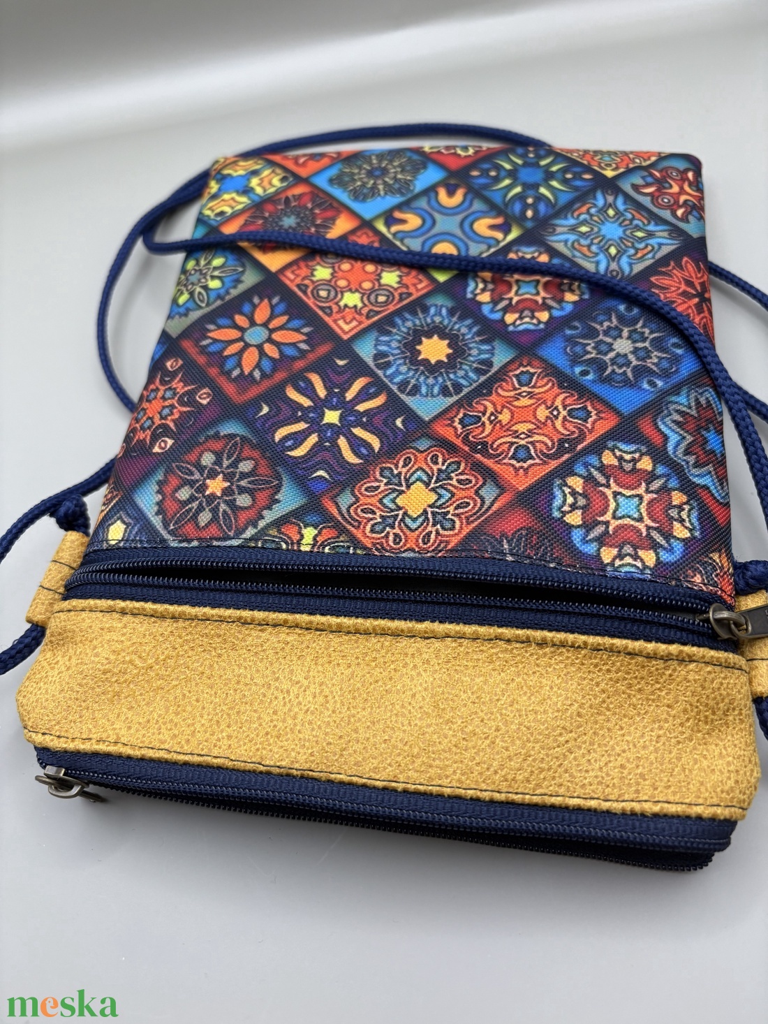 Telefontartó kis válltáska - táska & tok - pénztárca & más tok - telefontok - Meska.hu