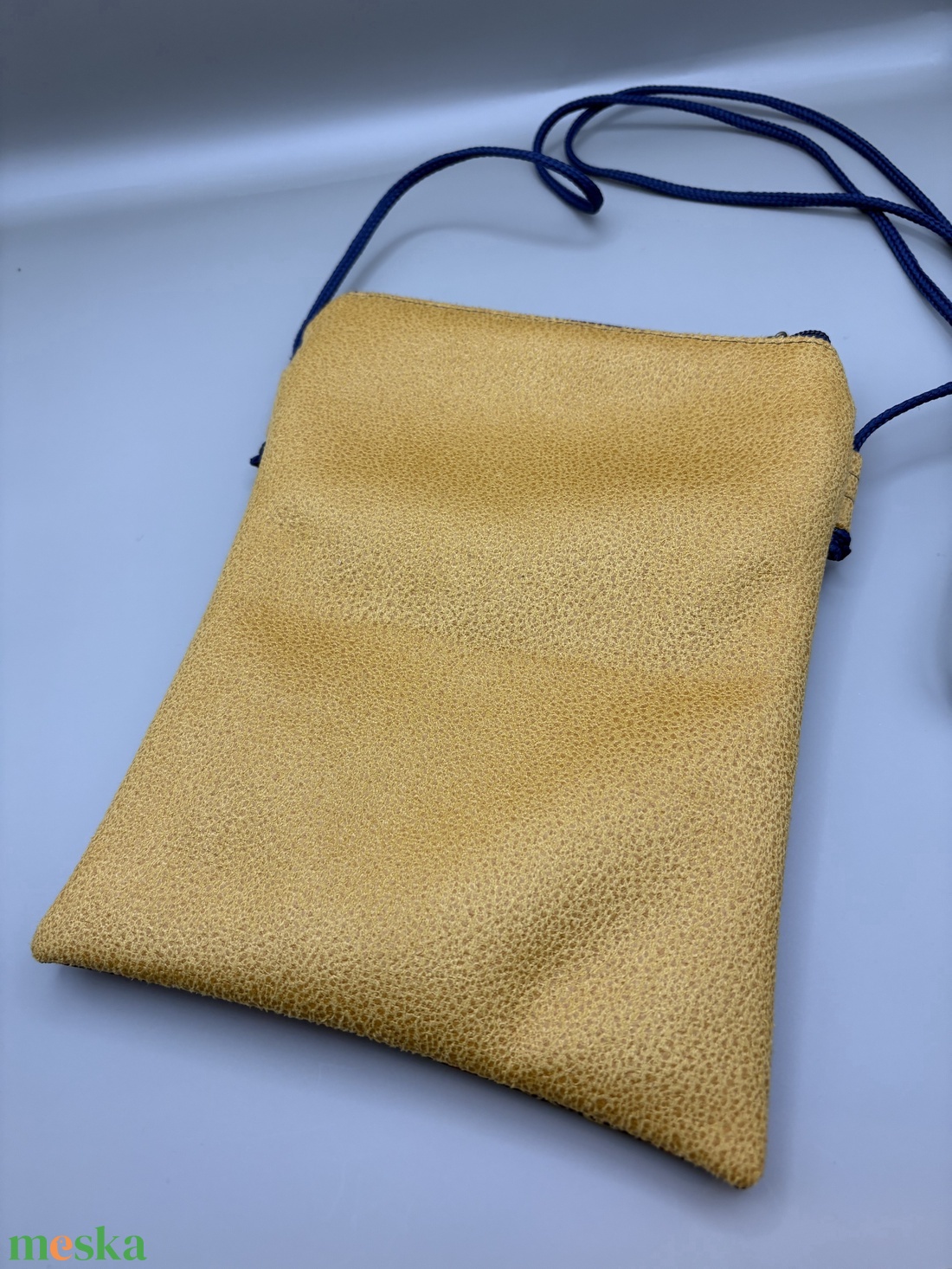 Telefontartó kis válltáska - táska & tok - pénztárca & más tok - telefontok - Meska.hu