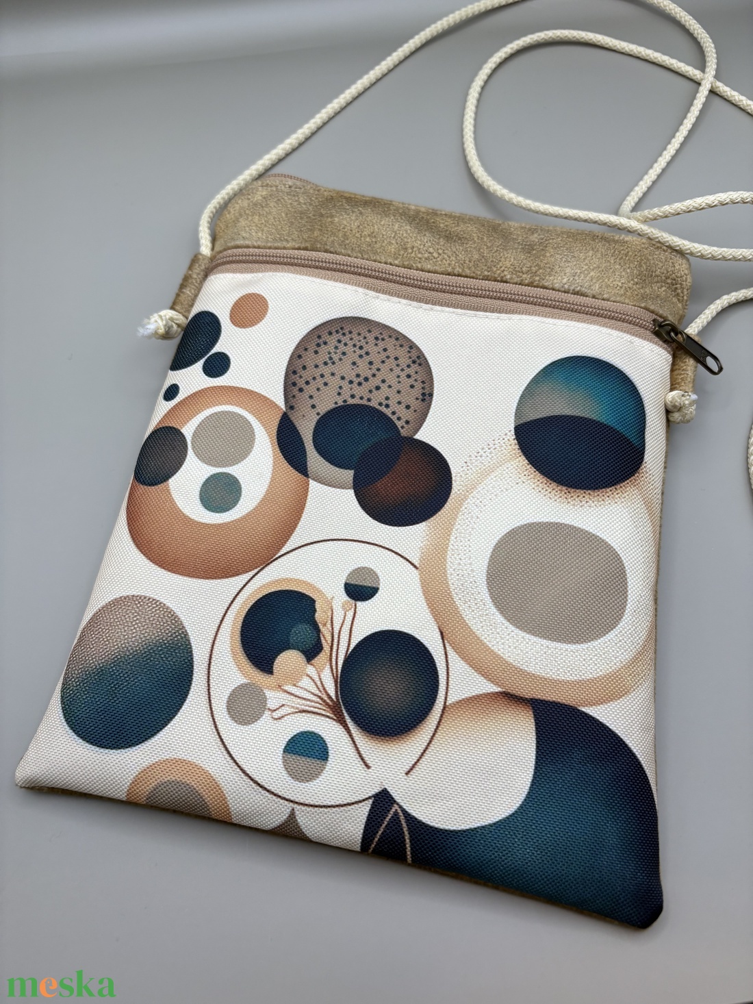 Telefontartó kis válltáska - táska & tok - pénztárca & más tok - telefontok - Meska.hu