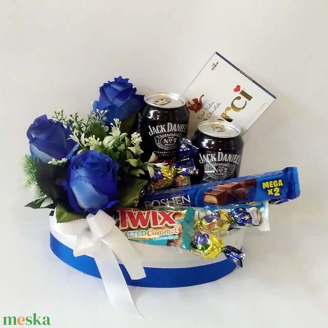 Ajándék csomag rózsa díszítéssel - élelmiszer - édesség - Meska.hu Ajándék csomag rózsa díszítéssel - élelmiszer - édesség - Meska.hu