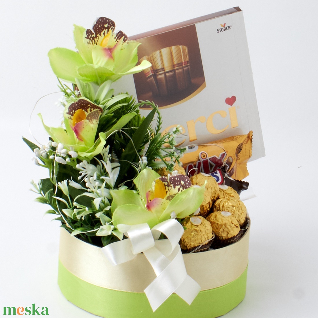 Ajándék csomag orchidea  díszítéssel - élelmiszer - édesség - Meska.hu