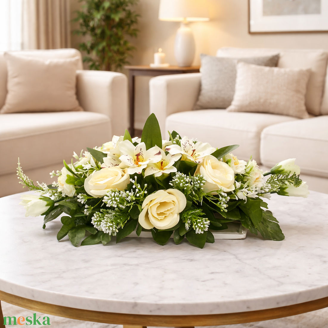 Elegáns krém rózsás asztaldísz - otthon & életmód - dekoráció - asztal és polc dekoráció - asztaldísz - Meska.hu