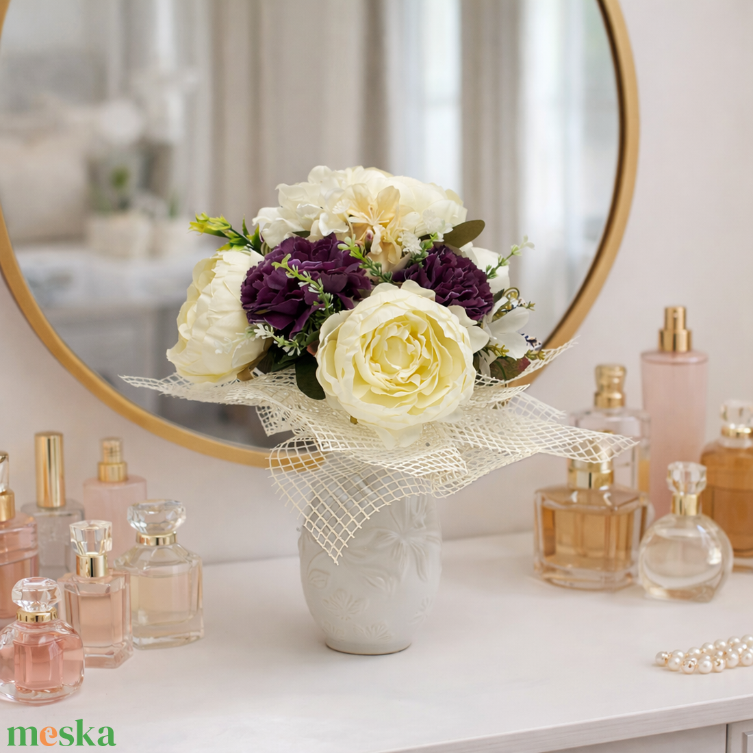 Elegáns rózsás virágdísz vázában � romantikus lakásdekoráció - otthon & életmód - dekoráció - asztal és polc dekoráció - asztaldísz - Meska.hu