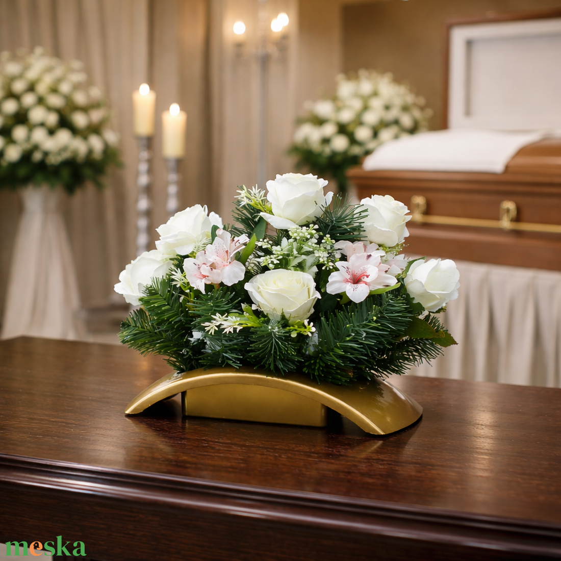 Elegáns fehér rózsás virágkompozíció � időtálló dekoráció - otthon & életmód - vallás - temetkezési tárgy - sírdísz, kegyeleti dísz - Meska.hu