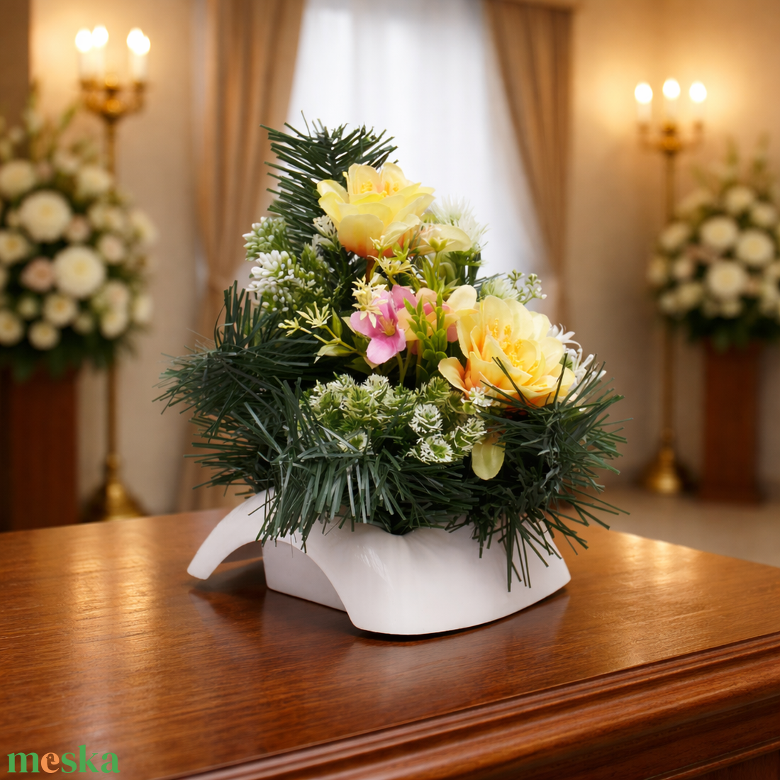 Sárga virágos temetői dísz zöld örökzölddel - otthon & életmód - vallás - temetkezési tárgy - sírdísz, kegyeleti dísz - Meska.hu