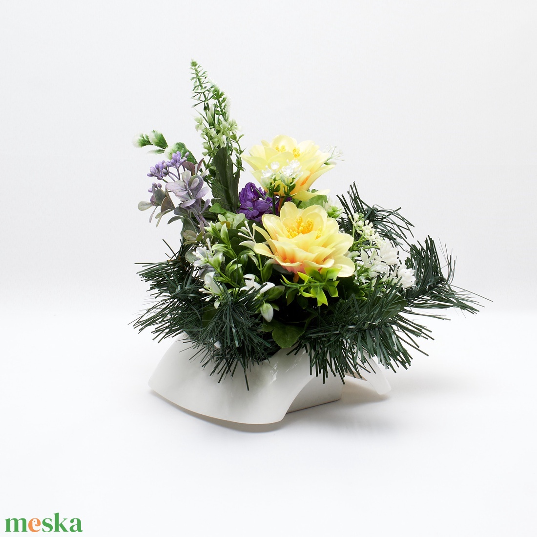  Tavaszi hangulatú temetői dísz sárga és lila virágokkal - otthon & életmód - vallás - temetkezési tárgy - sírdísz, kegyeleti dísz - Meska.hu