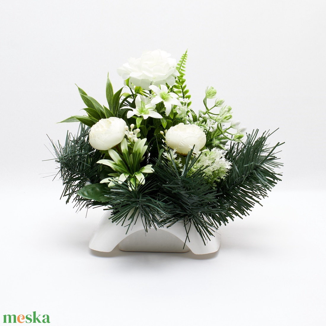 Fehér temetői dísz zöld kiegészítőkkel - otthon & életmód - vallás - temetkezési tárgy - sírdísz, kegyeleti dísz - Meska.hu