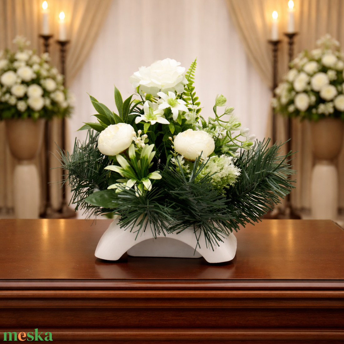 Fehér temetői dísz zöld kiegészítőkkel - otthon & életmód - vallás - temetkezési tárgy - sírdísz, kegyeleti dísz - Meska.hu