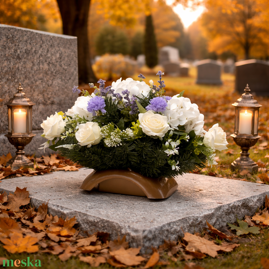 Fehér�lila elegáns sírdísz művirágokkal - otthon & életmód - vallás - temetkezési tárgy - sírdísz, kegyeleti dísz - Meska.hu