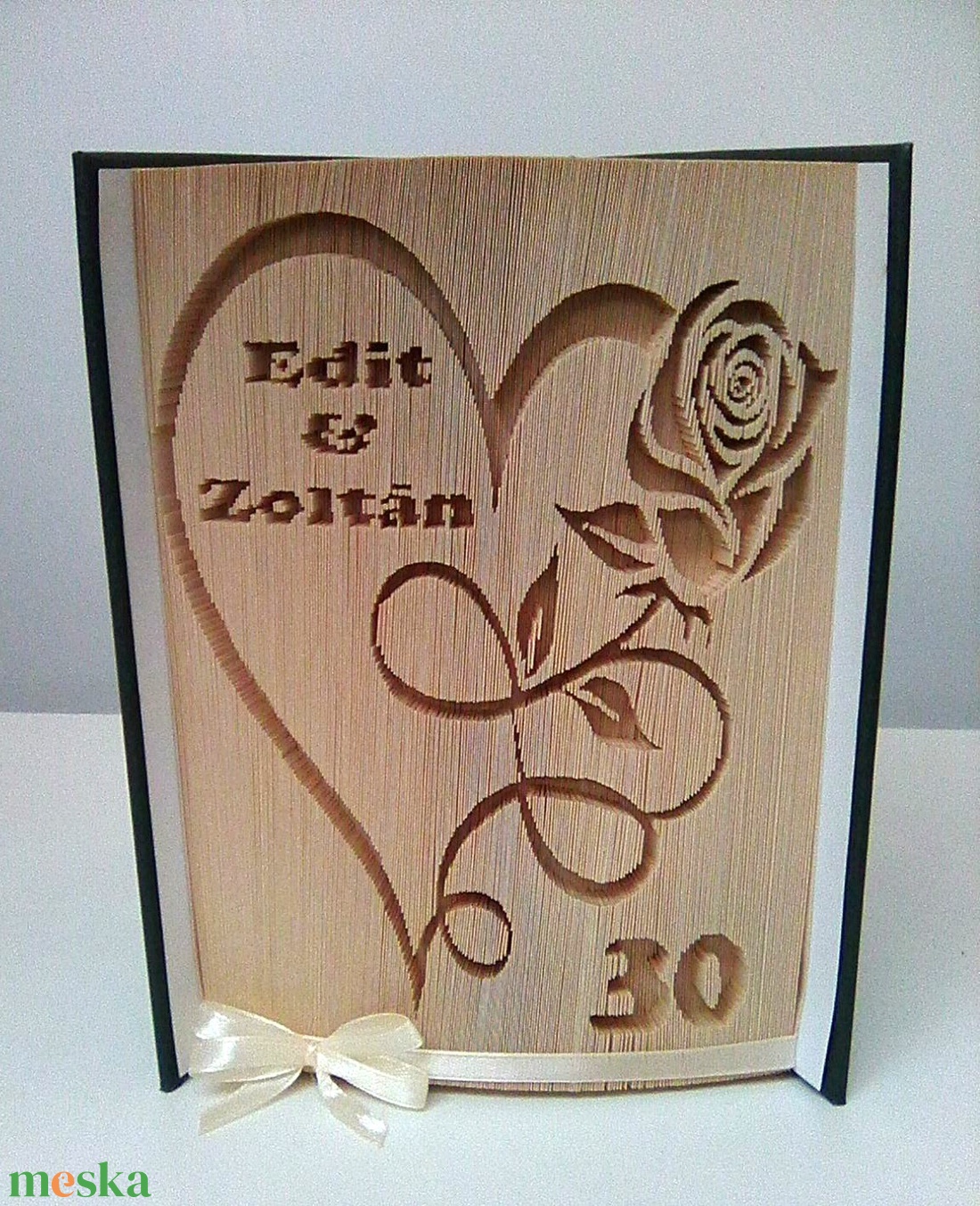 Szív és rózsa - otthon & életmód - dekoráció - asztal és polc dekoráció - könyvszobor - Meska.hu