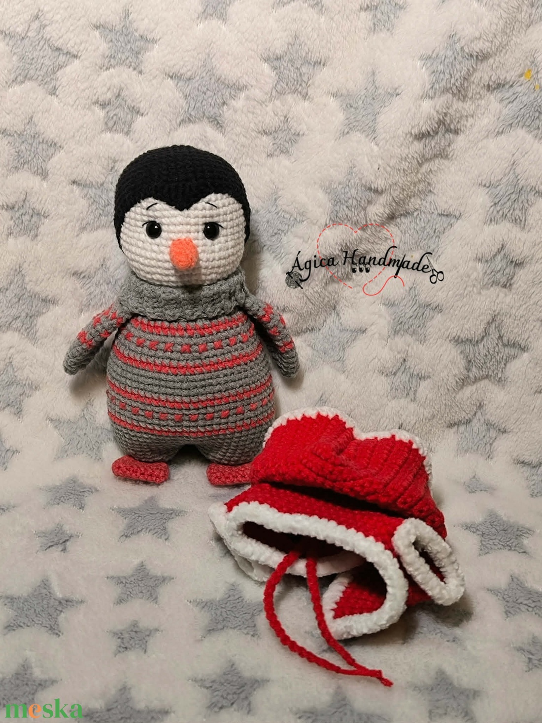 Horgolt pingvin � Ricsi, egyedi amigurumi figura levehető köpenyben - játék & sport - plüssállat & játékfigura - pingvin - Meska.hu