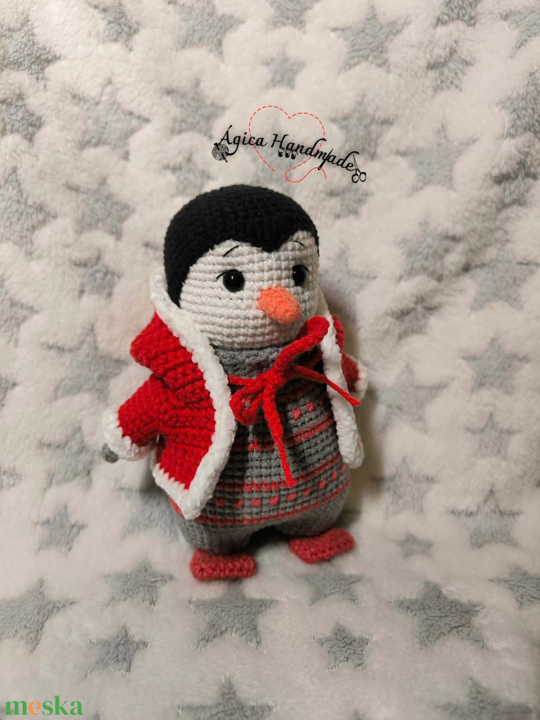Horgolt pingvin � Ricsi, egyedi amigurumi figura levehető köpenyben - játék & sport - plüssállat & játékfigura - pingvin - Meska.hu