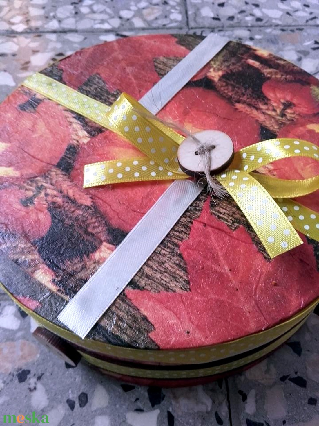 ŐSZI KINCSEK DOBOZA kerek doboz,tároló - otthon & lakás - dekoráció - díszdoboz - Meska.hu ŐSZI KINCSEK DOBOZA kerek doboz,tároló - otthon & lakás - dekoráció - díszdoboz - Meska.hu