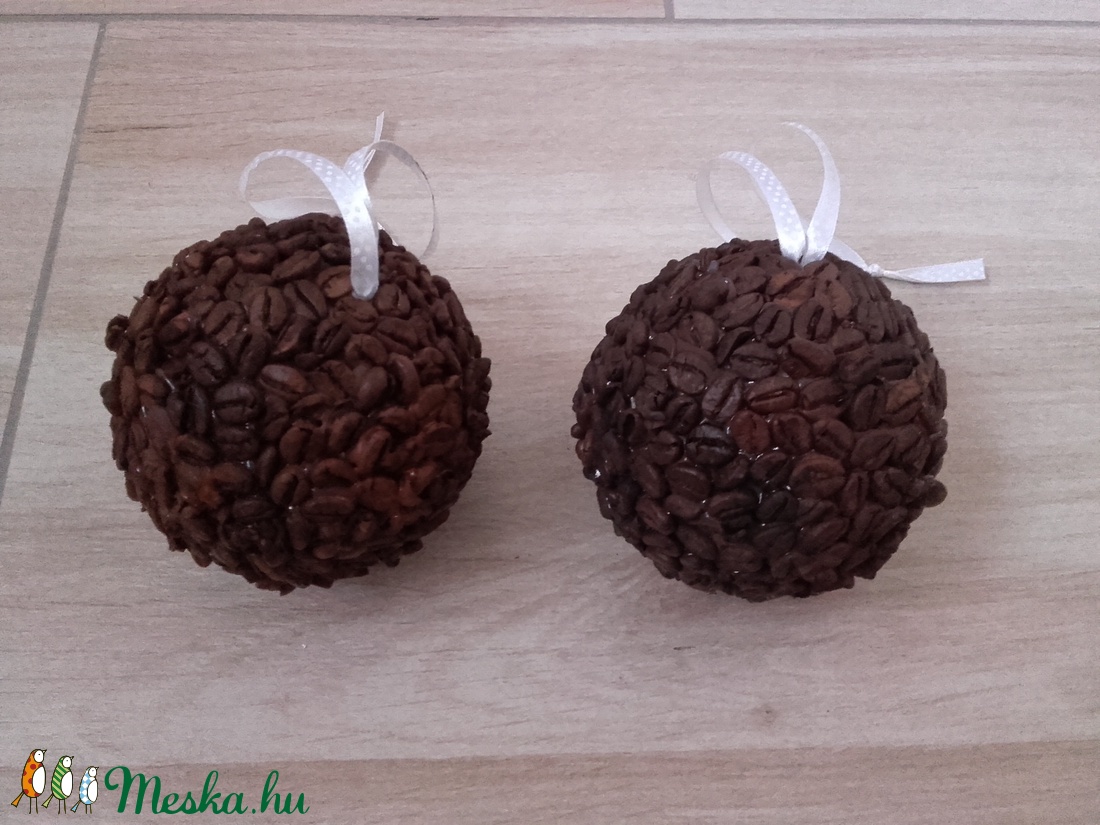 KÁVÉGÖMB, szemes kávés, dekoráció, falidísz RENDELHETŐ - otthon & életmód - dekoráció - fali és függő dekoráció - falra akasztható dekor - Meska.hu