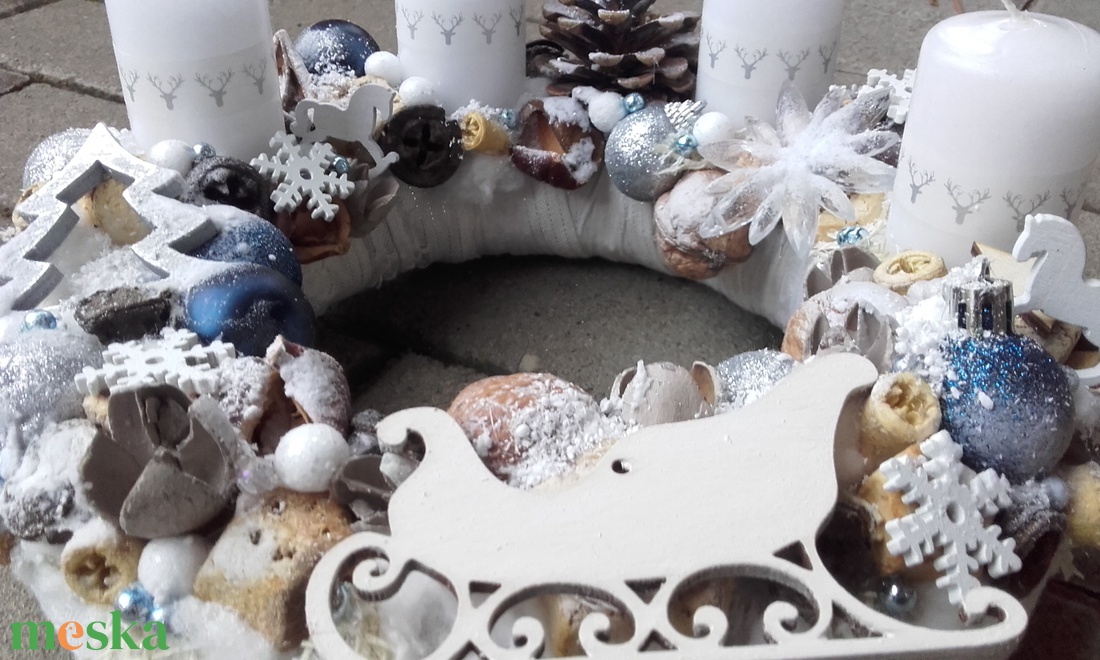 SZÁNKÓZÁS adventi koszorú, adventi asztaldísz, ünnepi dekoráció, karácsonyi dísz - otthon & lakás - karácsony - adventi díszek - adventi gyertyadíszek és koszorúdíszek - Meska.hu SZÁNKÓZÁS adventi koszorú, adventi asztaldísz, ünnepi dekoráció, karácsonyi dísz - otthon & lakás - karácsony - adventi díszek - adventi gyertyadíszek és koszorúdíszek - Meska.hu