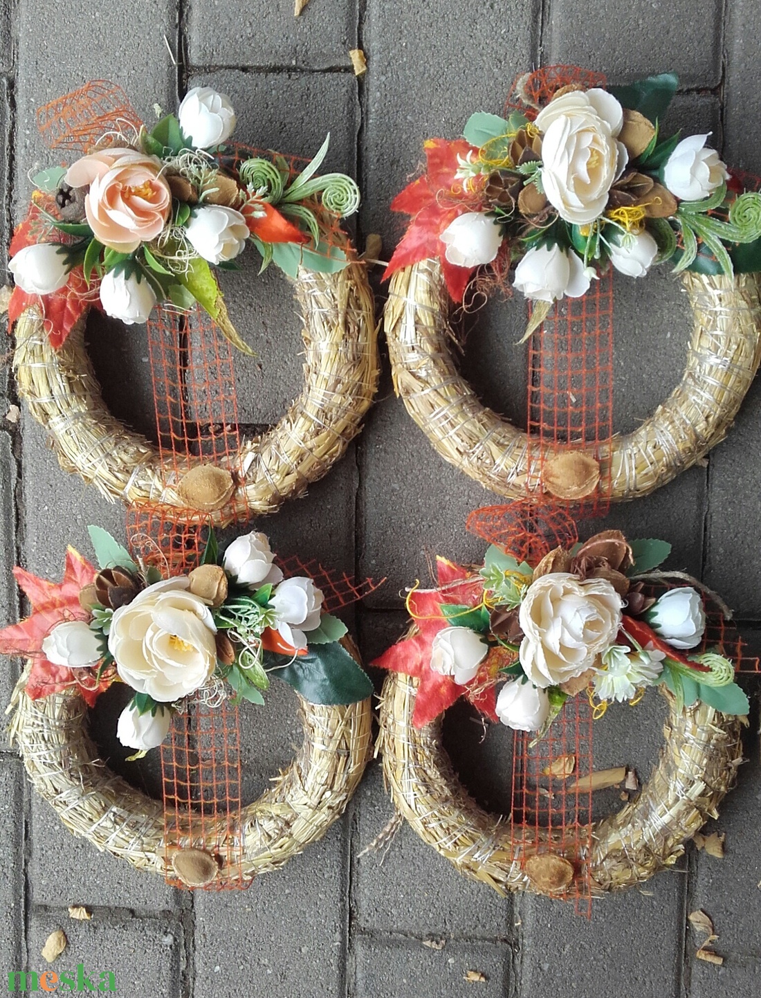 ŐSZI szalma alapos-virágos koszorú, kopogtató KÉSZTERMÉK - otthon & életmód - dekoráció - Meska.hu
