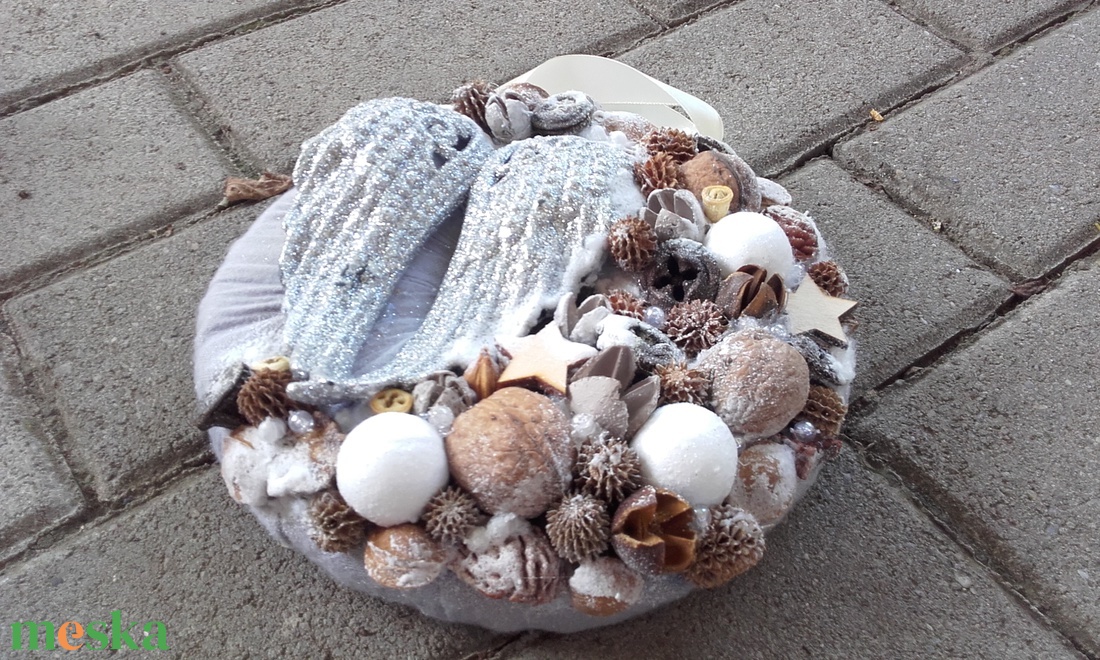 ANGYALSZÁRNY  ünnepi-karácsonyi-adventi kopogtató, ajtódísz, falidísz, koszorú RENDELHETŐ - karácsony - karácsonyi lakásdekoráció - karácsonyi ajtódíszek - Meska.hu