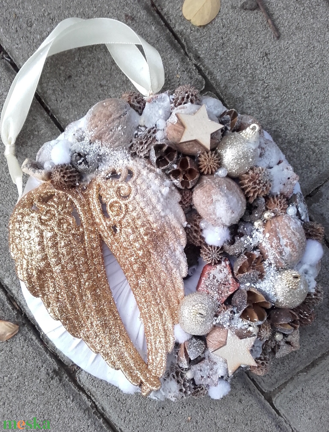 ANGYALSZÁRNY  ünnepi-karácsonyi-adventi kopogtató, ajtódísz, falidísz, koszorú RENDELHETŐ - karácsony - karácsonyi lakásdekoráció - karácsonyi ajtódíszek - Meska.hu