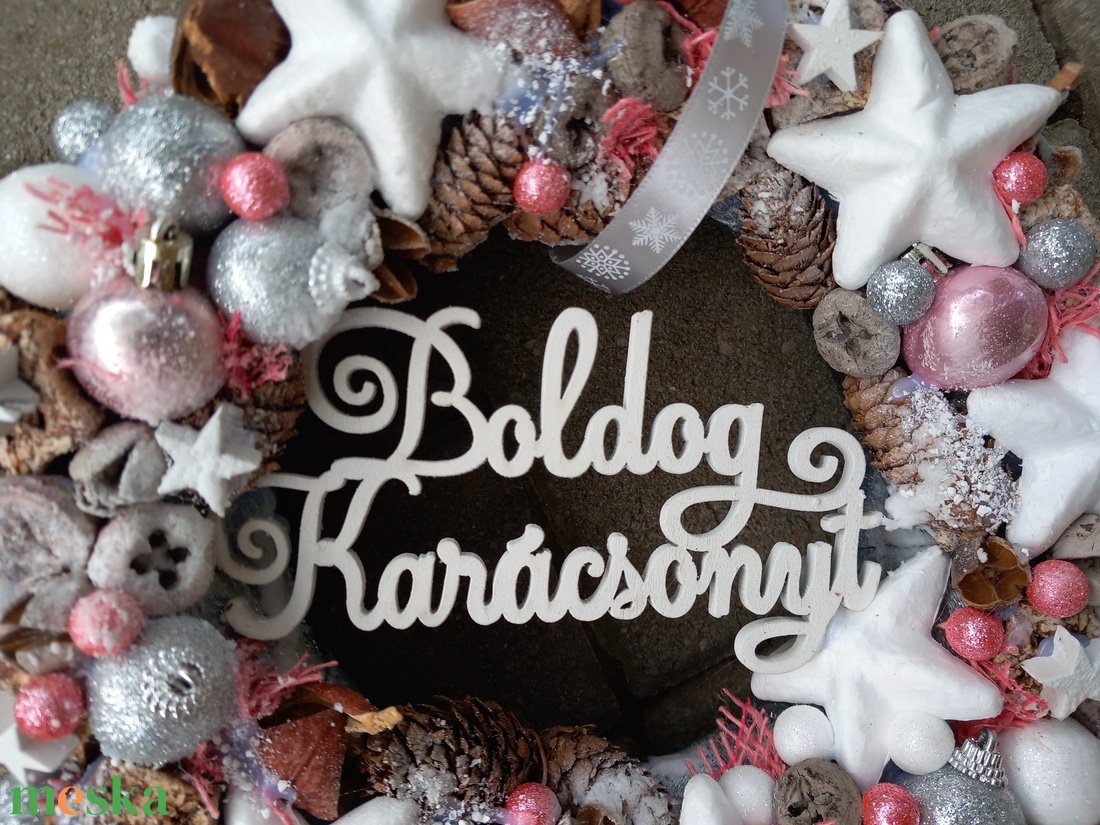 BOLDOG KARÁCSONY rácsonyi- adventi ünnepi kopogtató, ajtódísz - diy (csináld magad) - szabásminta, útmutató - Meska.hu BOLDOG KARÁCSONY rácsonyi- adventi ünnepi kopogtató, ajtódísz - diy (csináld magad) - szabásminta, útmutató - Meska.hu